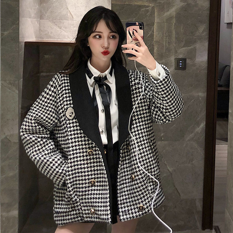 秋冬季新款斗篷千鳥格毛呢外套女+洋氣領帶襯衫+排扣呢子短褲套裝
